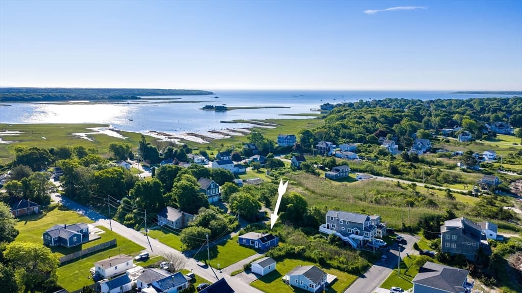 3 Rockland St, Fairhaven MA 02719 photo 2