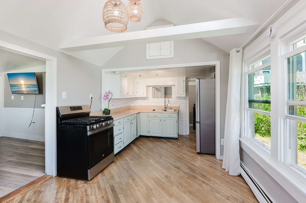 3 Rockland St, Fairhaven MA 02719 photo 6
