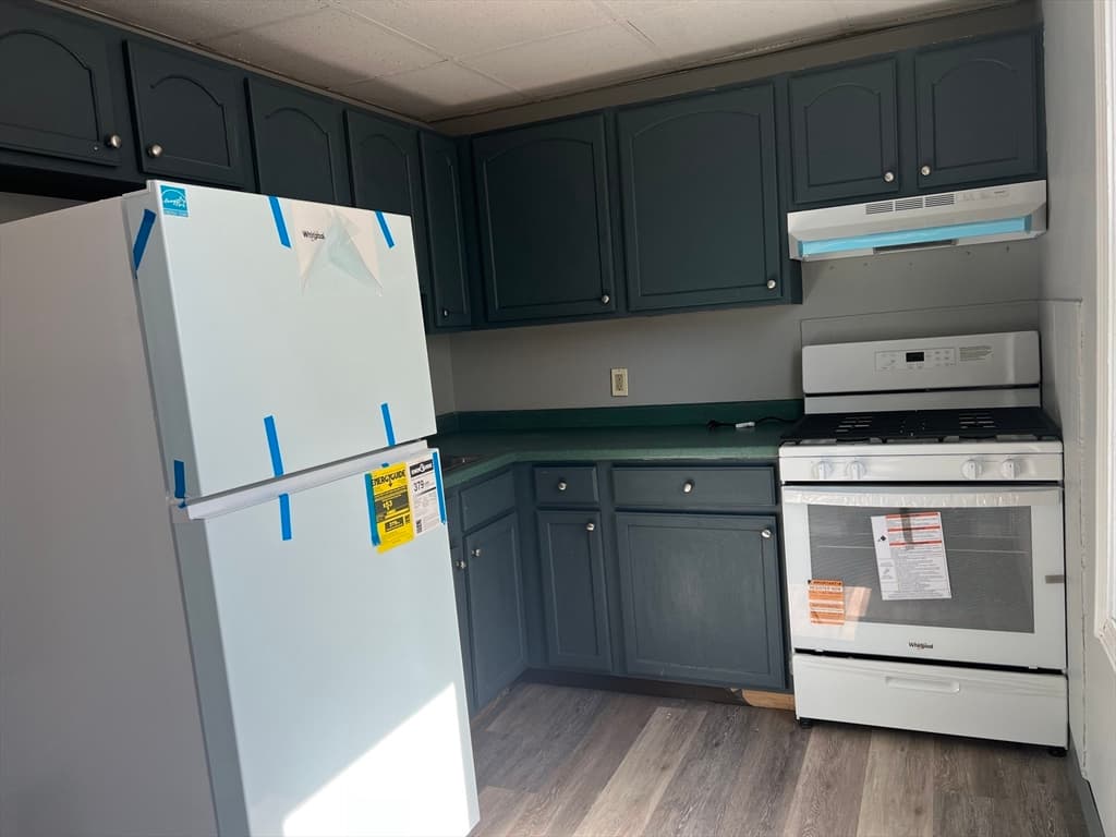5-9 Family at 1017 Pine Street, Fall River MA 02723, photo 27 of 34