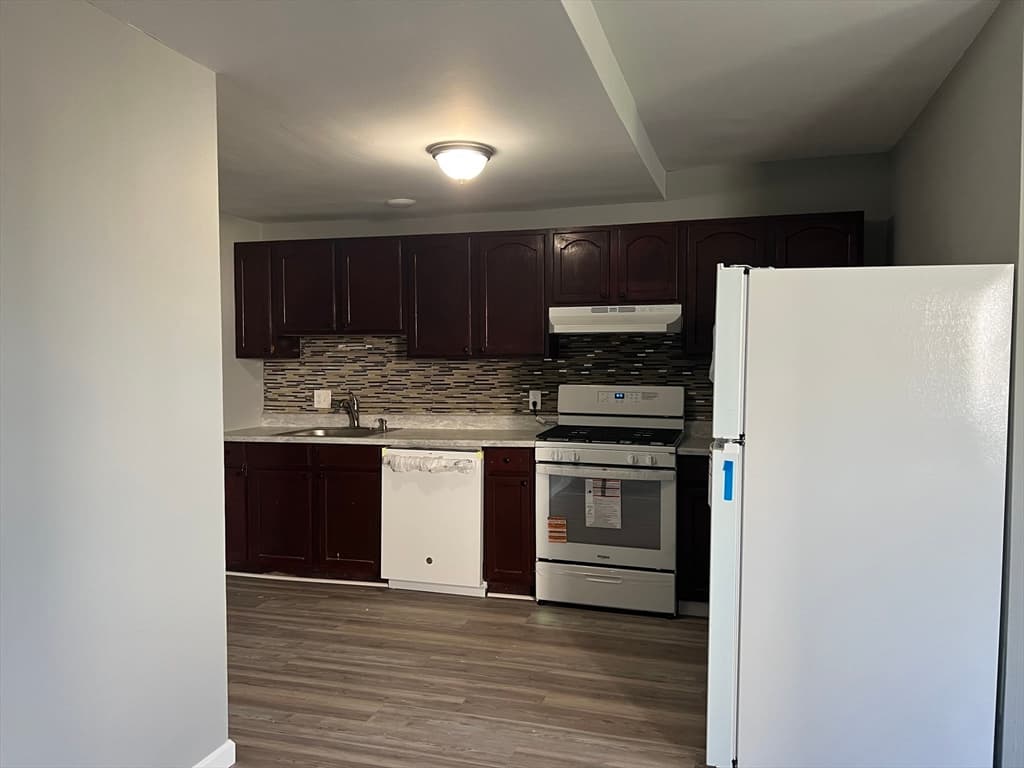 5-9 Family at 1017 Pine Street, Fall River MA 02723, photo 3 of 34