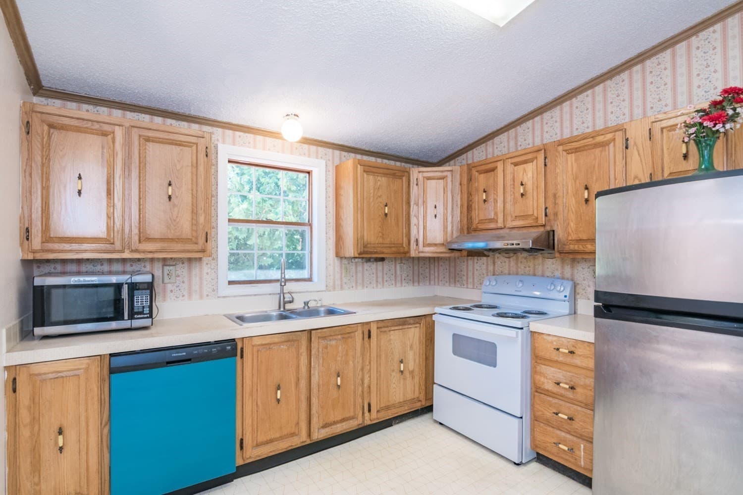 Single Family Residence at 101 Stockbridge Street, Hadley MA 01035, Hadley, photo 12 of 34