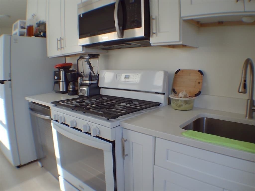 6 Coffin Avenue Ct, New Bedford MA 02746 photo 7