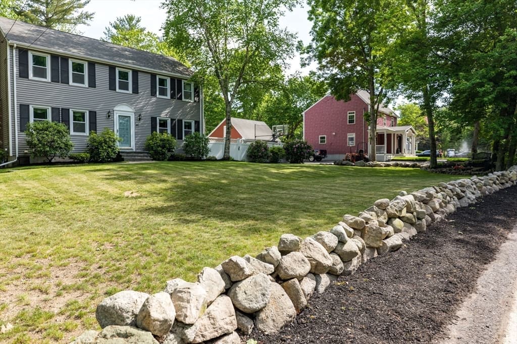 Single Family Residence at 245 Winter Street, Mansfield MA 02048, photo 4 of 42