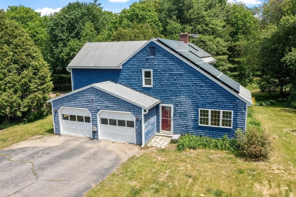 Single Family Residence at 90 Royalston Rd, Phillipston MA 01331, Phillipston
