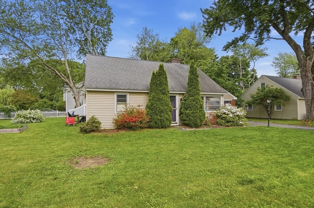 Single Family Residence at 30 Bellridge Drive, Shrewsbury MA 01545, photo 26 of 35