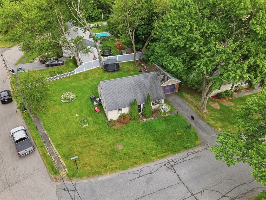 Single Family Residence at 30 Bellridge Drive, Shrewsbury MA 01545, photo 3 of 35
