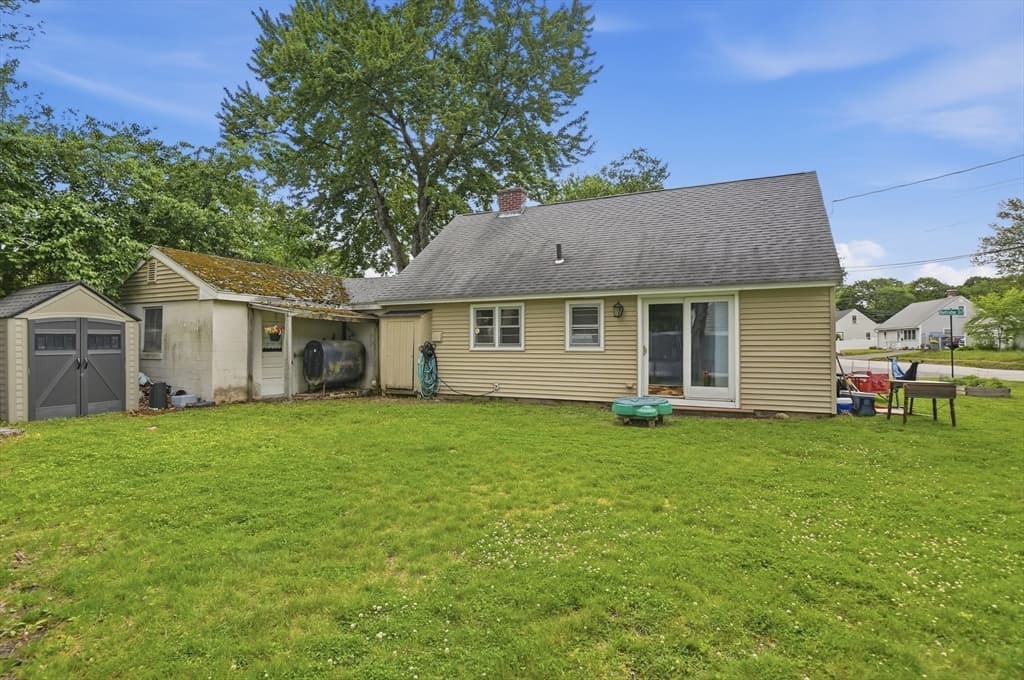Single Family Residence at 30 Bellridge Drive, Shrewsbury MA 01545, photo 30 of 35
