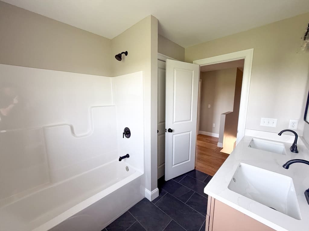 555 Neck Road, Lancaster MA 01523 photo 14