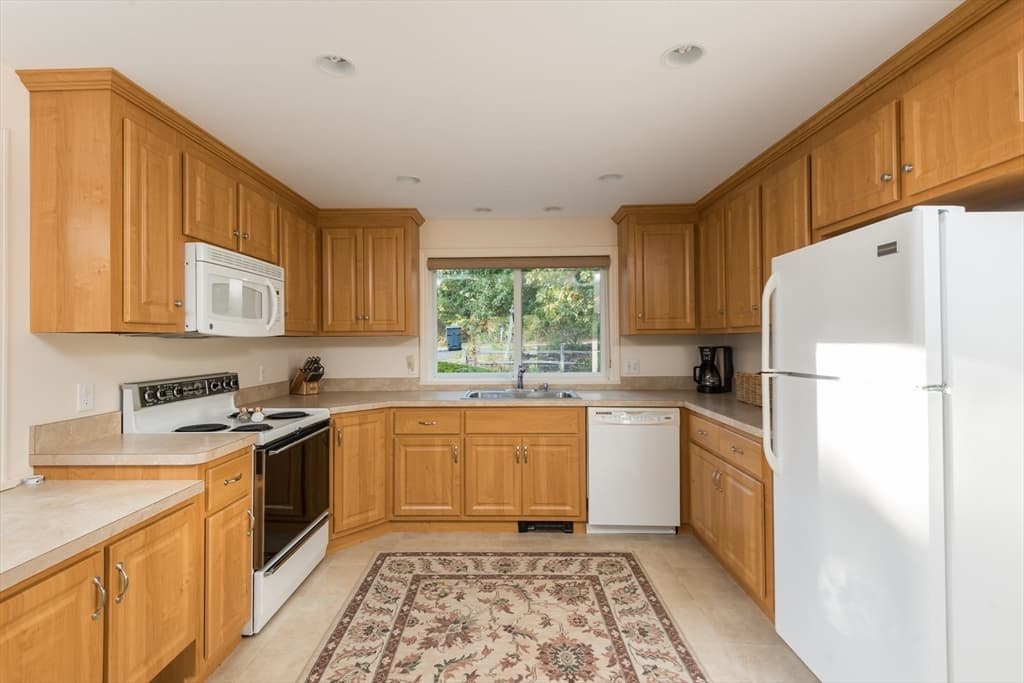 Single Family Residence at 35 Duncan Lane, Chatham MA 02633, Chatham, photo 11 of 42