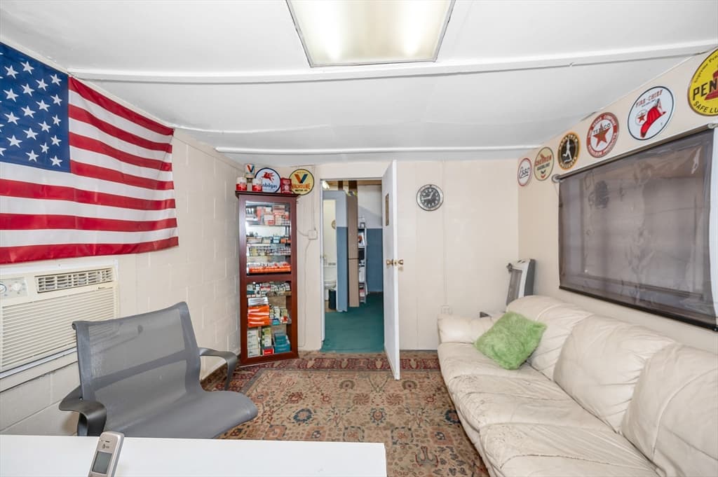 12 Carlton Street, Lowell MA 01851 photo 23