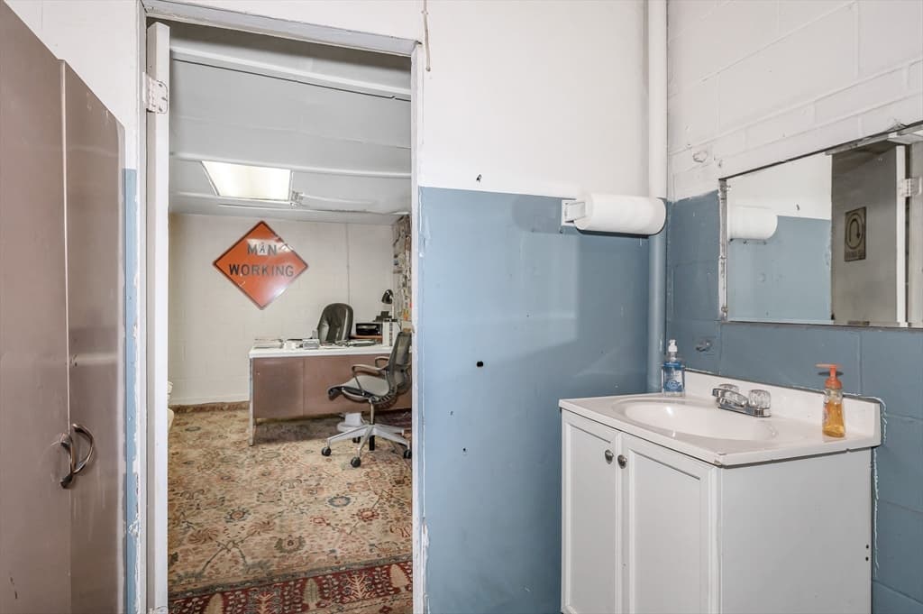 12 Carlton Street, Lowell MA 01851 photo 21