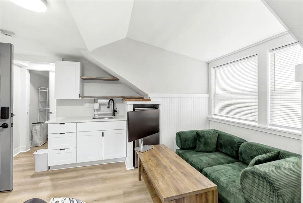 142 Dorchester Street, Boston MA 02127 photo 9