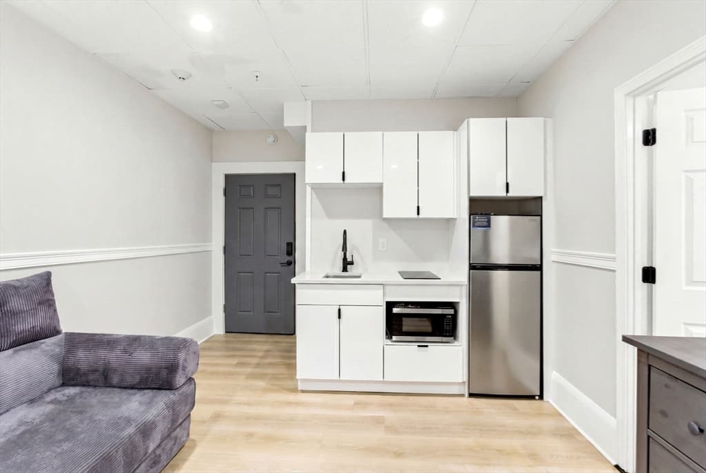 142 Dorchester Street, Boston MA 02127 photo 4