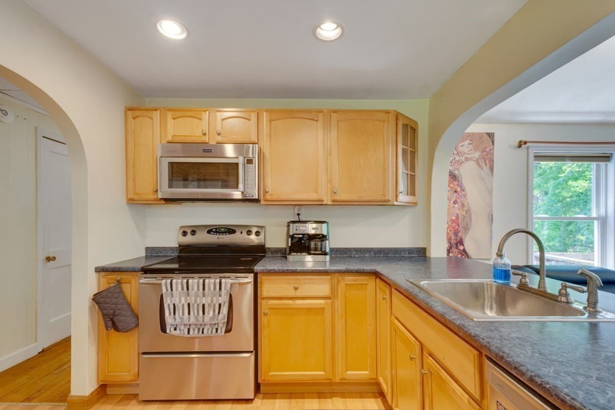 Single Family Residence at 45 Riveredge Road, Billerica MA 01862, photo 5 of 35