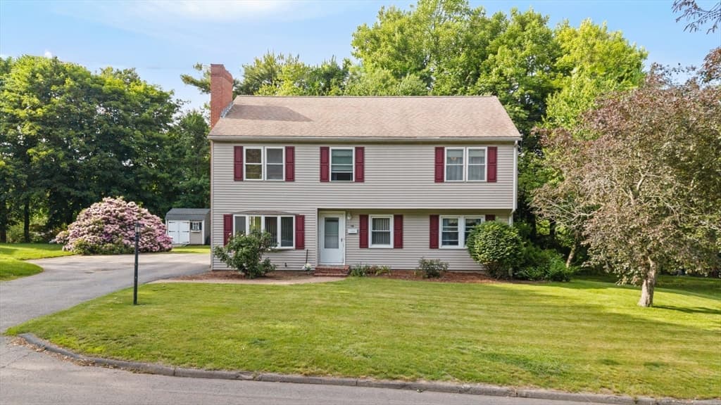 Single Family Residence at 16 Mars Dr, Shrewsbury MA 01545, photo 7 of 42