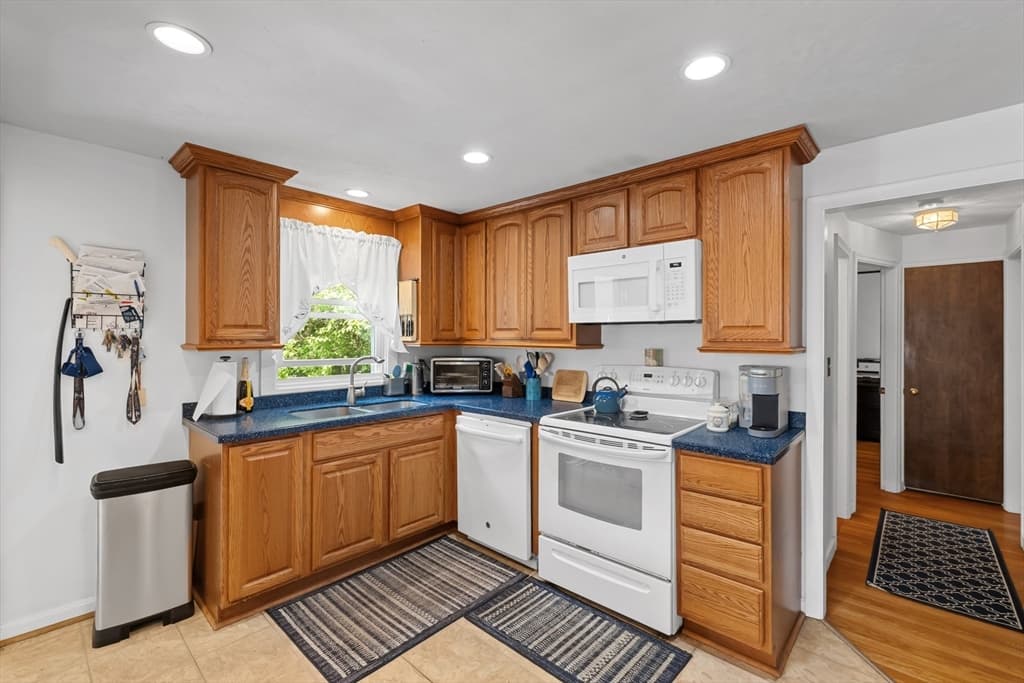 Single Family Residence at 16 Mars Dr, Shrewsbury MA 01545, photo 15 of 42