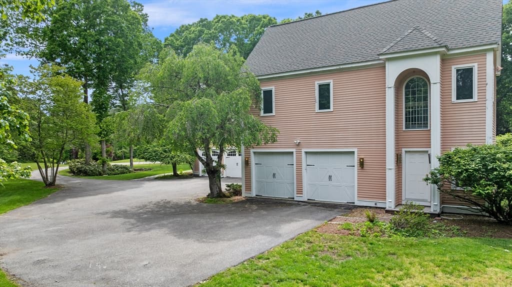 Single Family Residence at 15 Darrell Dr., North Reading MA 01864, North Reading, photo 5 of 42