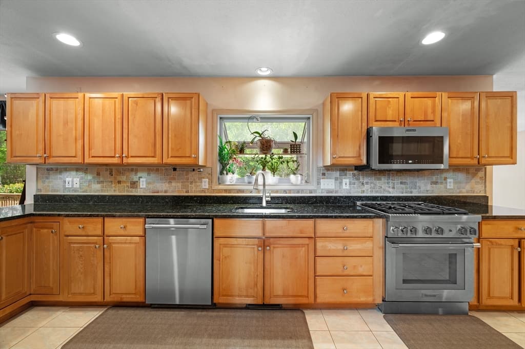 Single Family Residence at 15 Darrell Dr., North Reading MA 01864, North Reading, photo 15 of 42