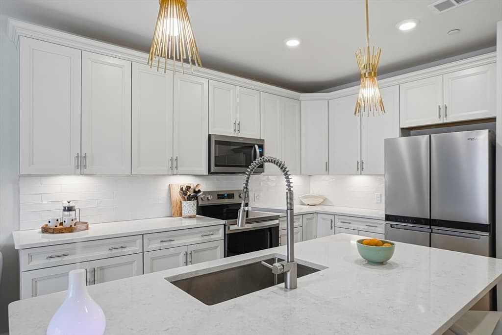 Condominium at 2 Codman Way # 2203, Westborough MA 01581, Westborough, photo 10 of 36