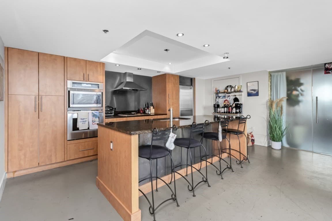 Condominium at 199 State Street # 502, Boston MA 02109, photo 2 of 15