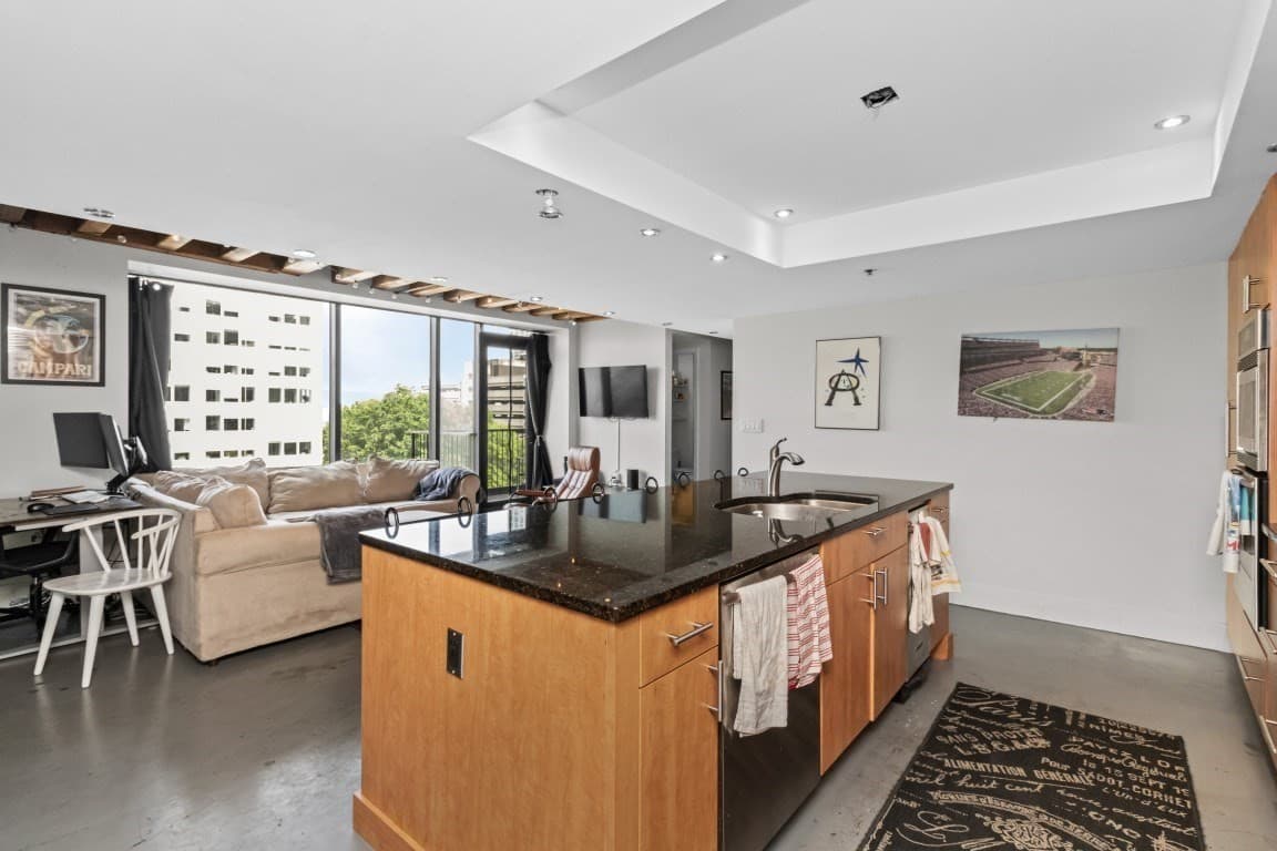 Condominium at 199 State Street # 502, Boston MA 02109, photo 3 of 15