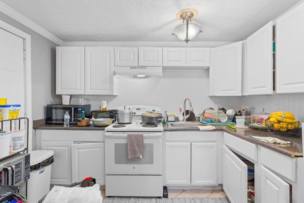 20 Auna Drive Unit 7, Brockton MA 02301 photo 9