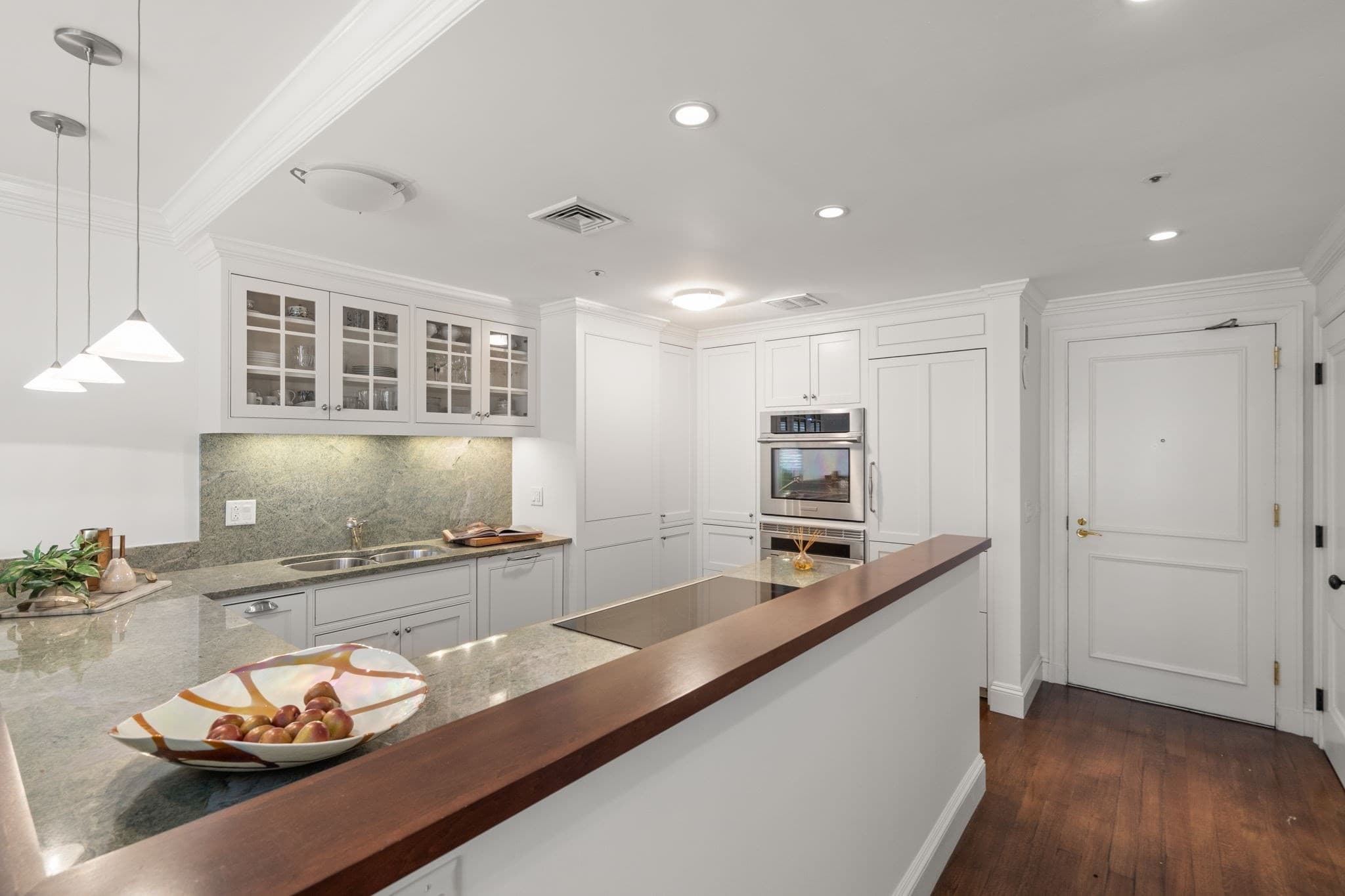 Condominium at 300 Boylston # 909, Boston MA 02116, photo 12 of 20