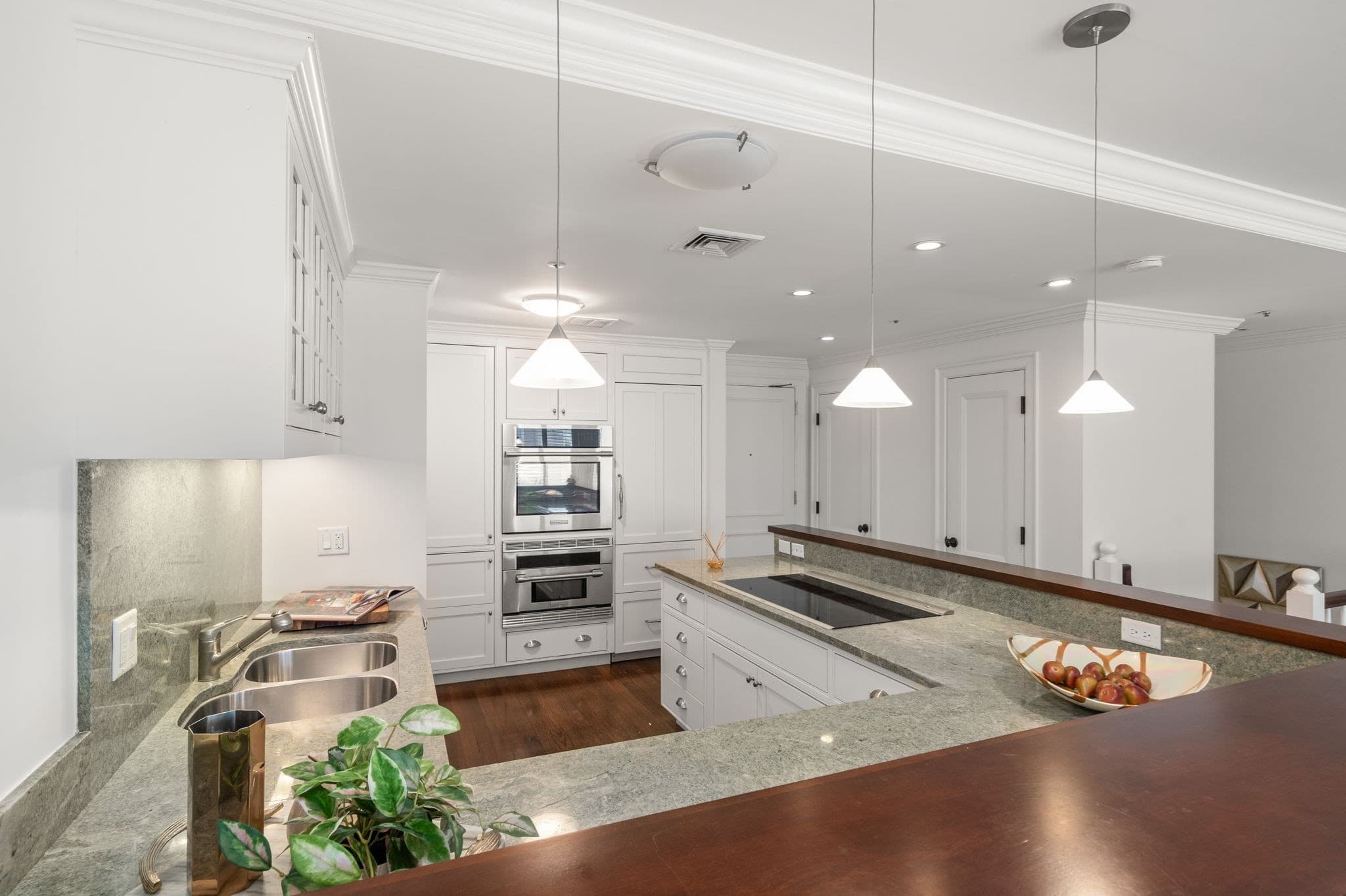 Condominium at 300 Boylston # 909, Boston MA 02116, photo 10 of 20