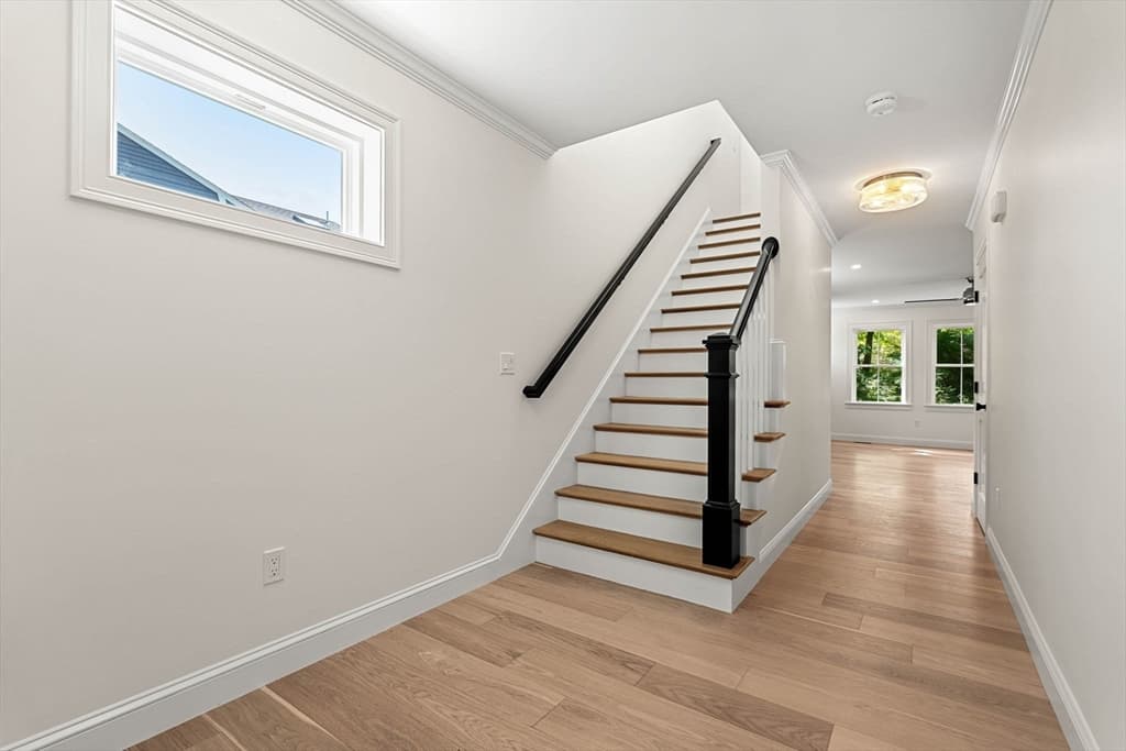 5 Ciaramitaro Ct, Gloucester MA 01930 photo 3