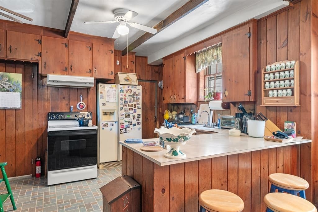 Single Family Residence at 14 Poplar, Danvers MA 01923, Danvers, photo 7 of 38