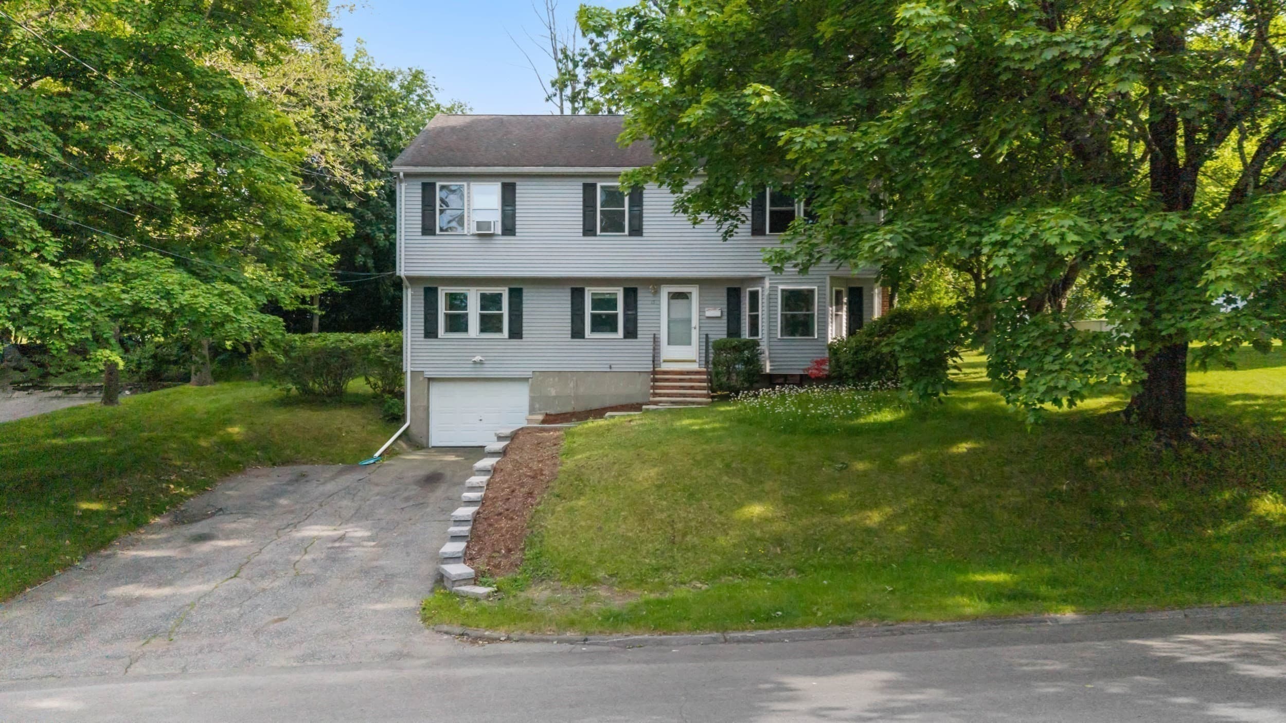15 Mars Dr, Shrewsbury MA 01545