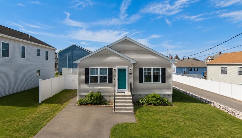 357 County St, Fall River MA 02723