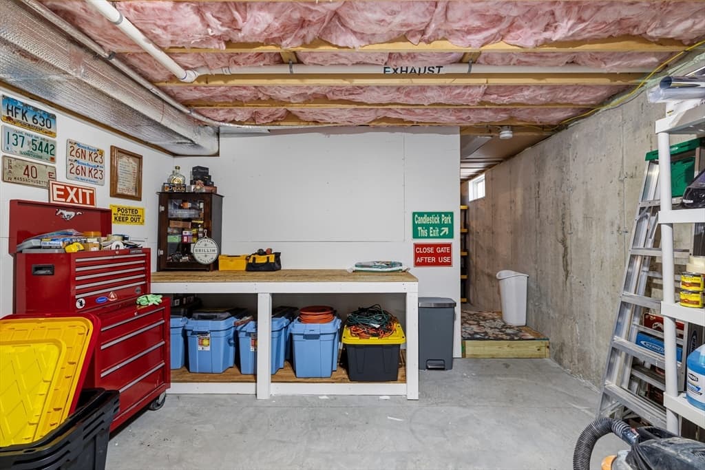 Single Family Residence at 357 County St, Fall River MA 02723, photo 24 of 33