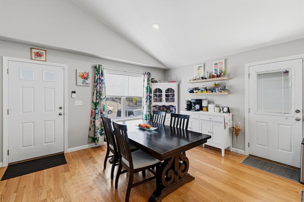 Single Family Residence at 357 County St, Fall River MA 02723, photo 10 of 33