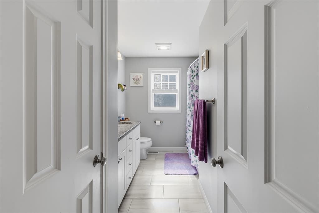 Single Family Residence at 357 County St, Fall River MA 02723, photo 15 of 33