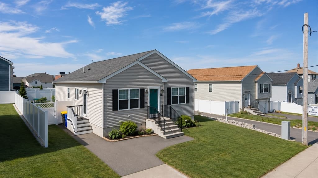 Single Family Residence at 357 County St, Fall River MA 02723, photo 31 of 33