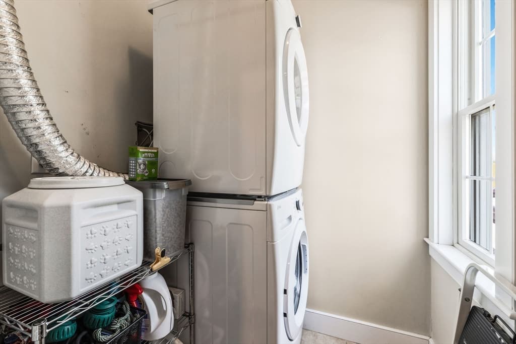 Condominium at 109 D St # 4, Boston MA 02127, Boston, photo 13 of 14
