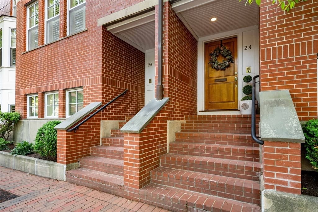 24 Porter Street # 24, Portsmouth NH 03801 photo 2