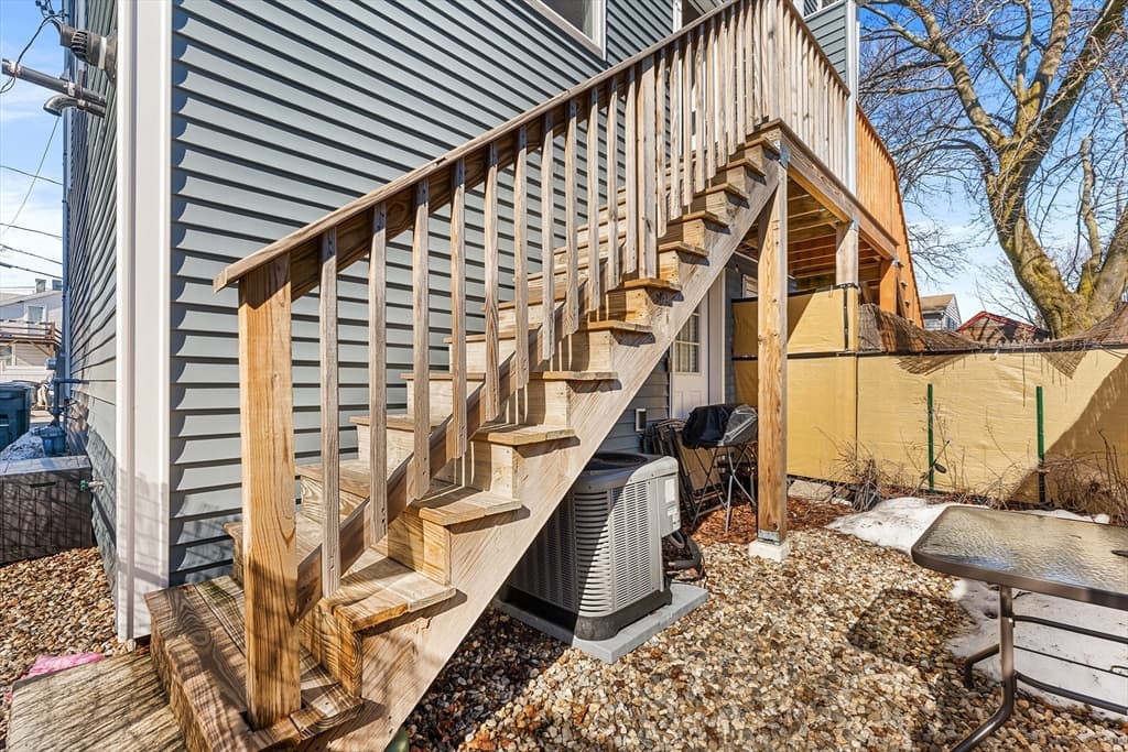 Condominium at 18 1/2 Dalton Ct, Peabody MA 01960, Peabody, photo 20 of 23