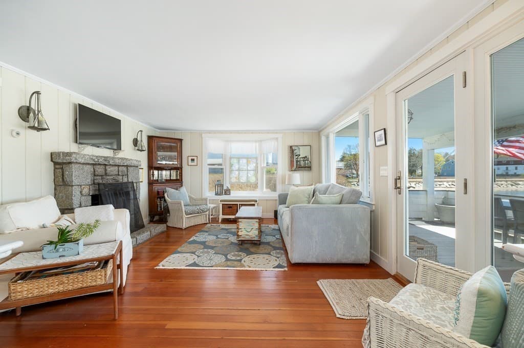 8 Bickford Way, Gloucester MA 01930 photo 6