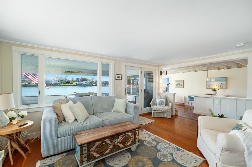 8 Bickford Way, Gloucester MA 01930 photo 4