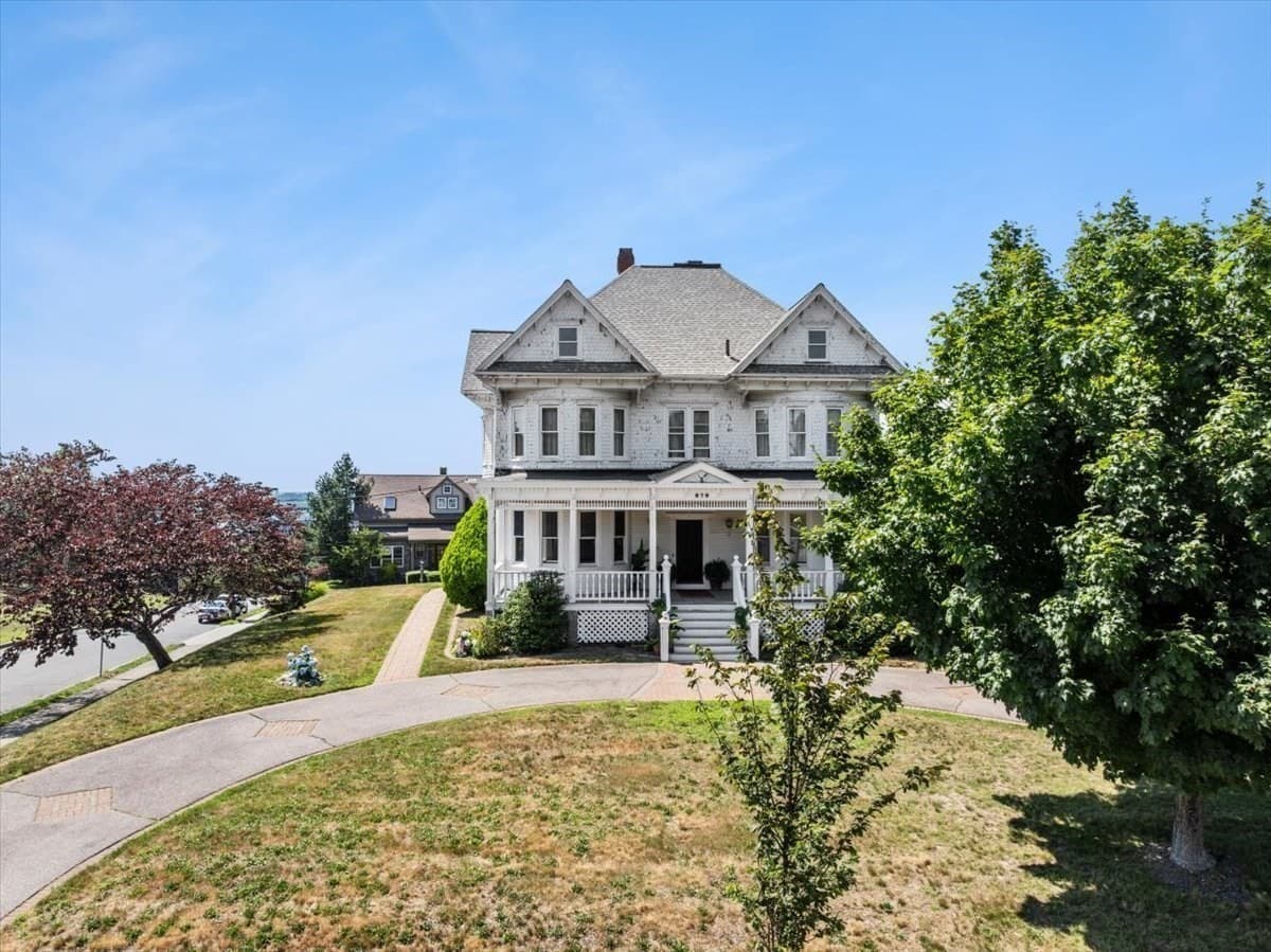 Multi Family at 878 Highland Ave, Fall River MA 02720, Fall River, photo 4 of 42