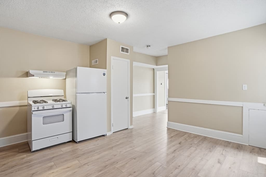 Condominium at 420 Rathbun # 9, Woonsocket RI 02895, Woonsocket, photo 6 of 14
