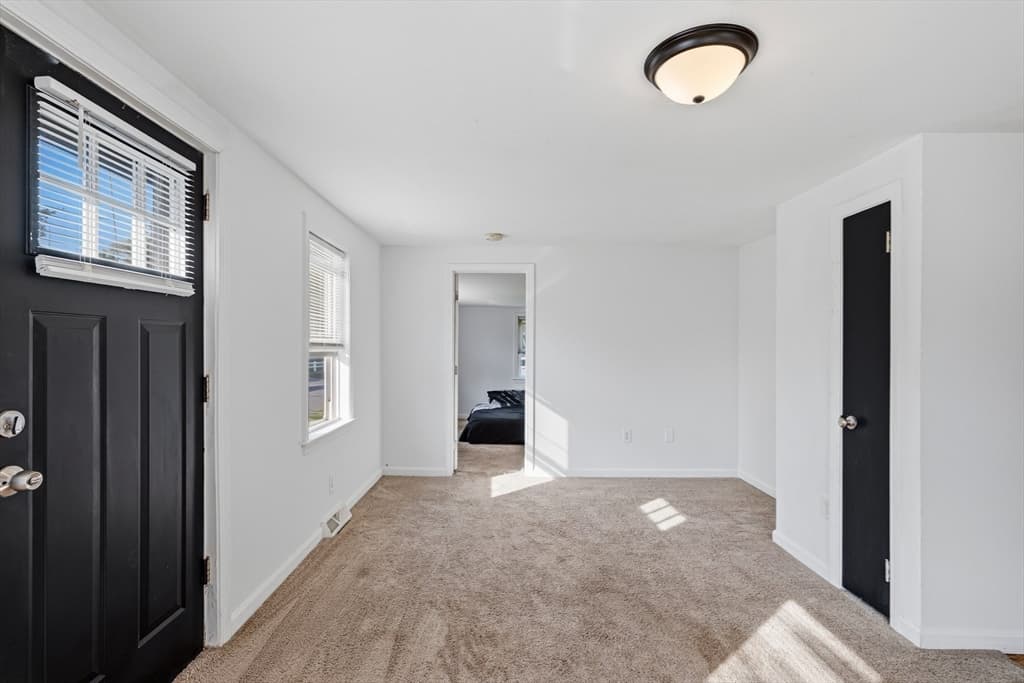 Single Family Residence at 21 Golf St, Fairhaven MA 02719, photo 18 of 28