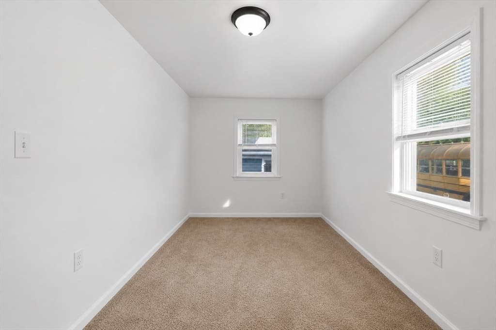 Single Family Residence at 21 Golf St, Fairhaven MA 02719, photo 11 of 28
