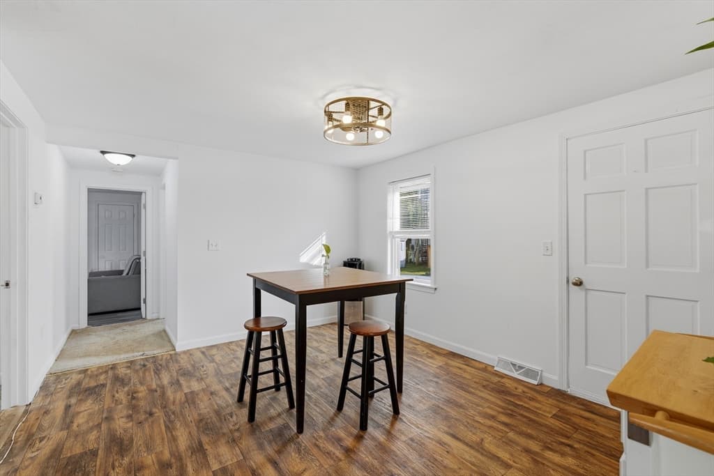 Single Family Residence at 21 Golf St, Fairhaven MA 02719, photo 8 of 28