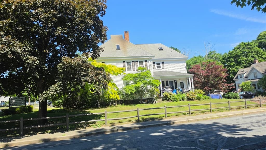 Single Family Residence at 111 Main Street, Bridgewater MA 02324, Bridgewater, photo 2 of 3