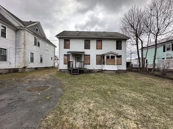 242 Wahconah St, Pittsfield MA 01201 photo 2
