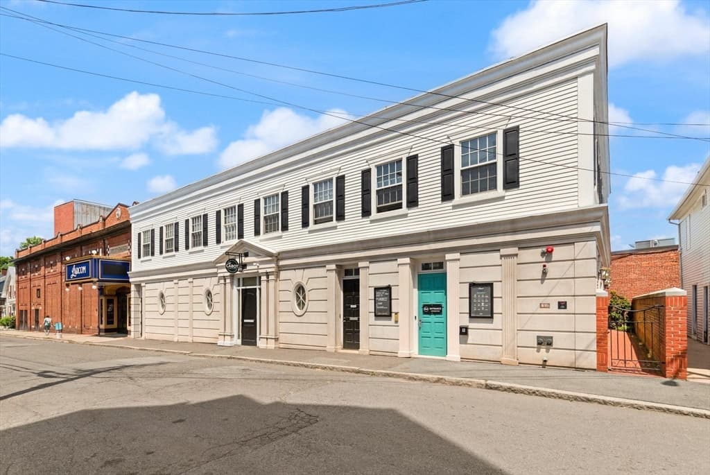 7-11 Wallis St, Beverly MA 01915