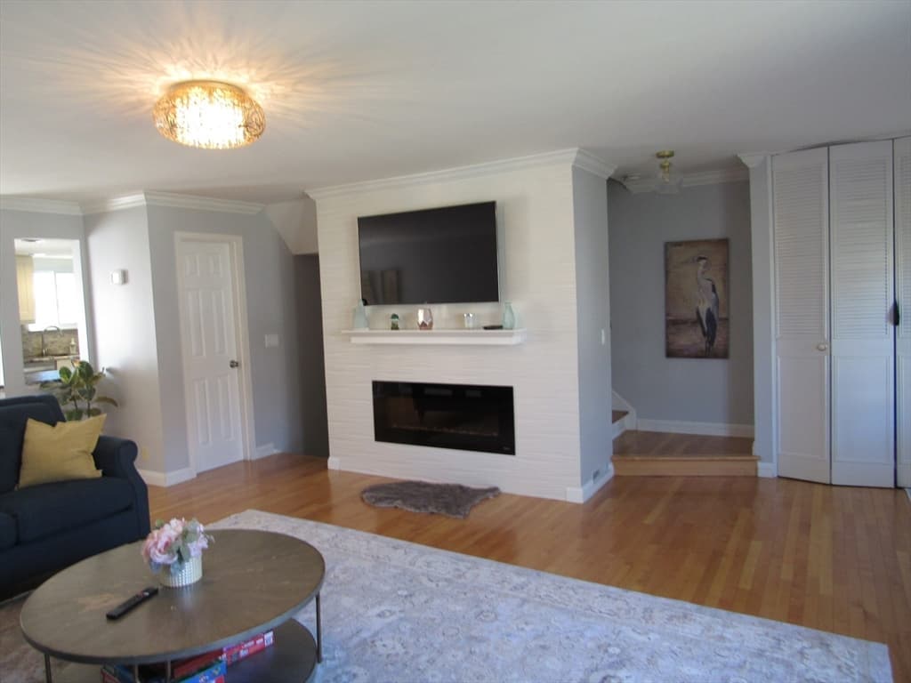 Condominium at 6 Loring Hills Ave # B1, Salem MA 01970, photo 7 of 38